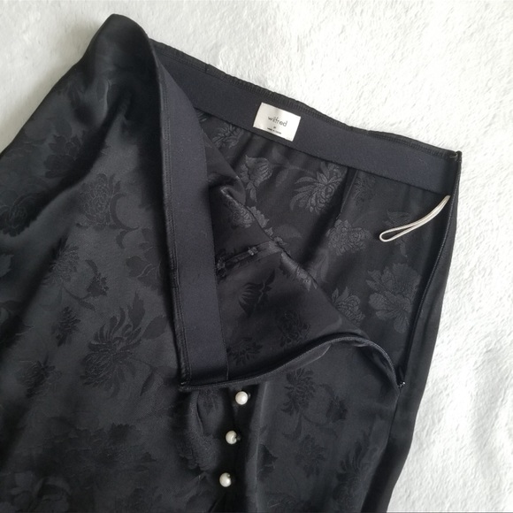 Aritzia skirt - Picture 7 of 15